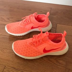 Nike Women's Juvenate Sneaker